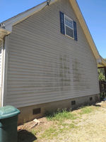 Hydro Clean siding uncleaned